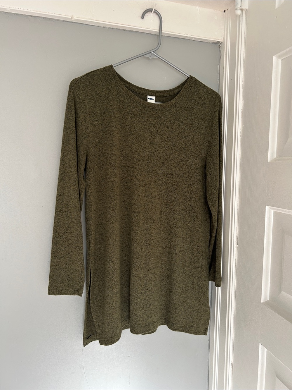 Long Sleeve Scoop Neck Tunic - Olive Green
